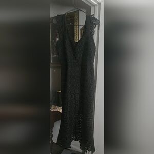 Black lace high-low hem sz 12 sleeveless ruffle shoulder midi dress